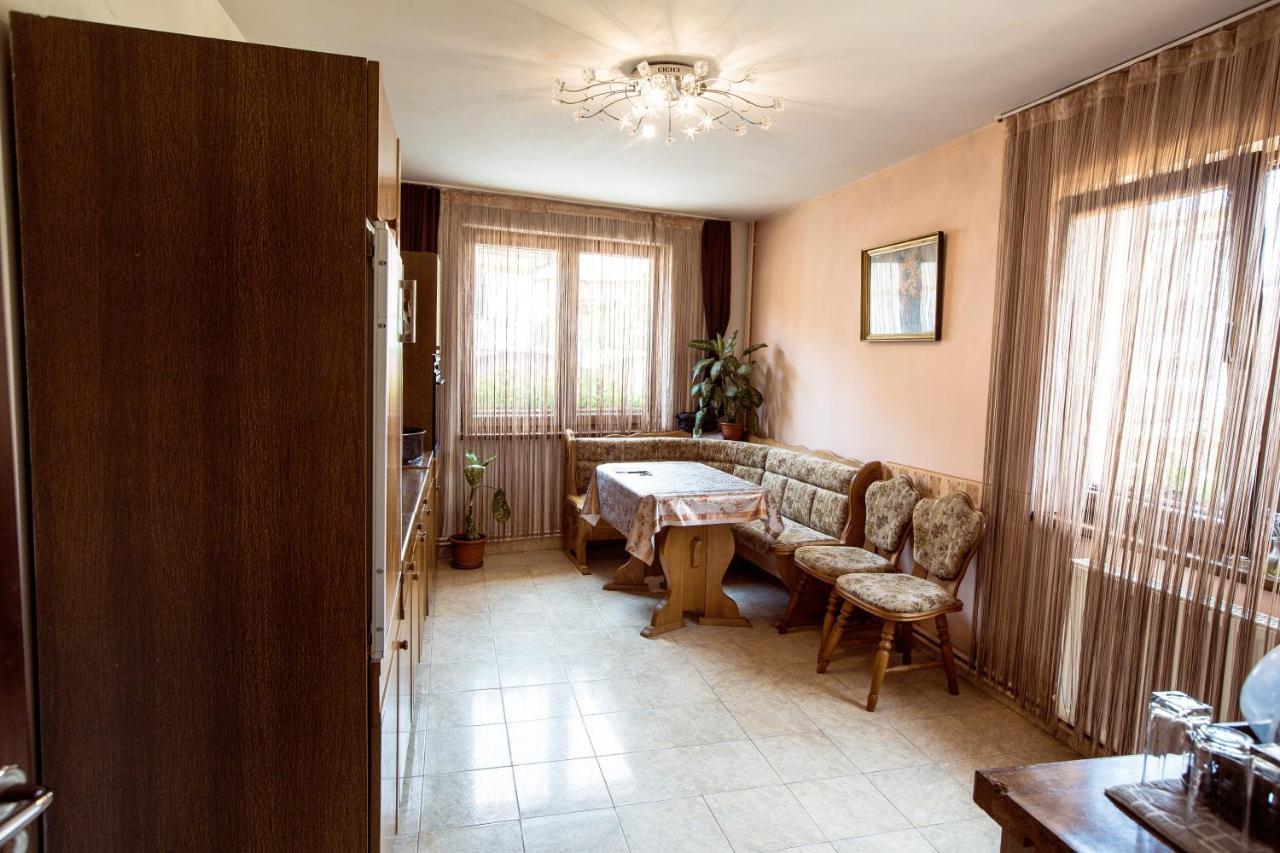 Pensiunea Beltina Răşinari Buitenkant foto